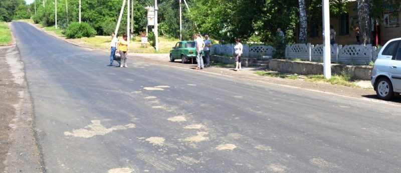 Дорожні ремонти: На Лисянщині відремонтували дорогу між селами