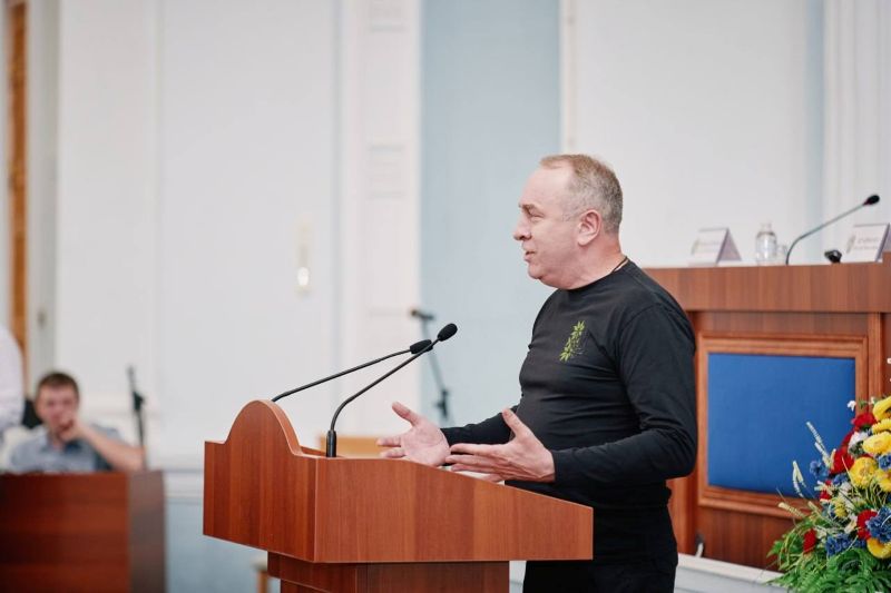 «Дякуємо за стійкість!»: очільник області привітав команду «103» із професійним днем