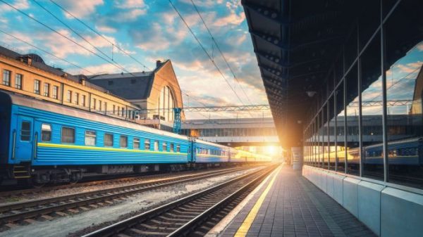 Укрзалізниця відновлює залізничне сполучення столиці з Черкасами