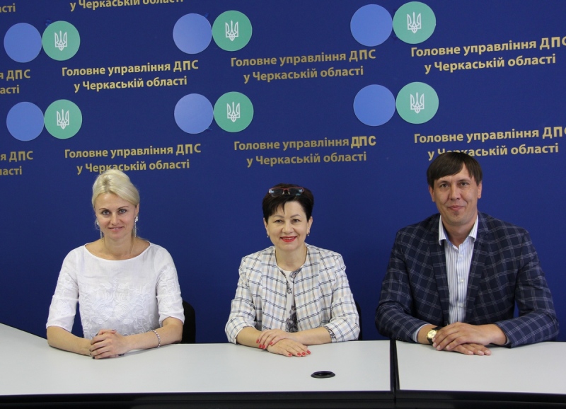 «Виходь на світло!»: податкова служба Черкащини долучається до всеукраїнської кампанії