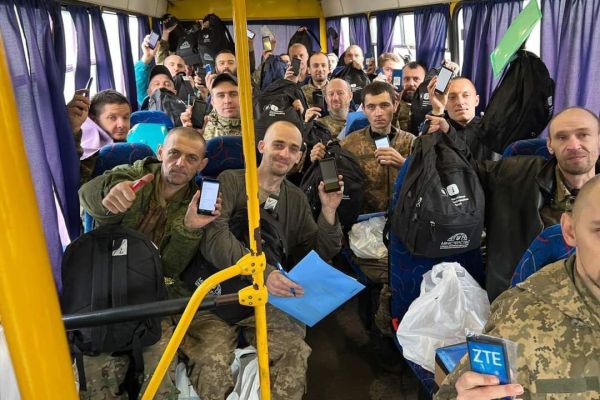 Відбувся черговий обмін: з російського полону повернулись 32 оборонці України