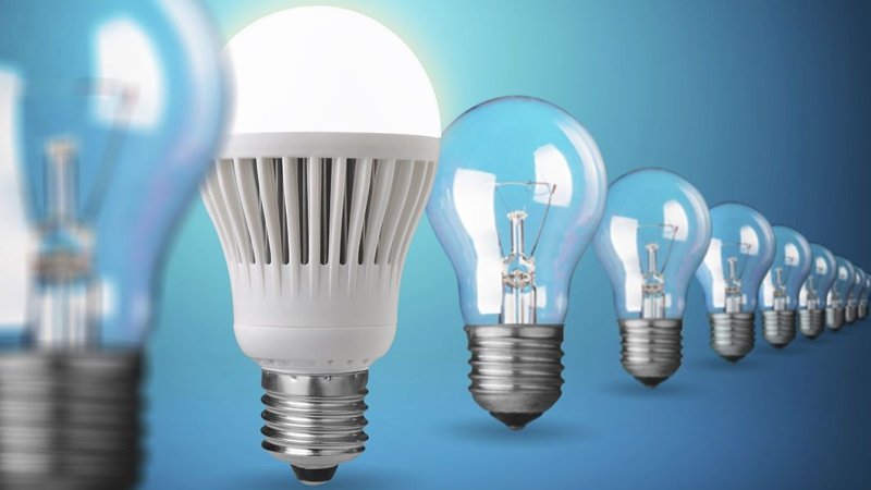 Українці замовили на обмін уже понад 300 тисяч енергоощадних ламп через Дію