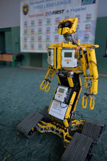 «Технічні шедеври для майбутнього України»: учнівство області запрошують на фестиваль з робототехніки