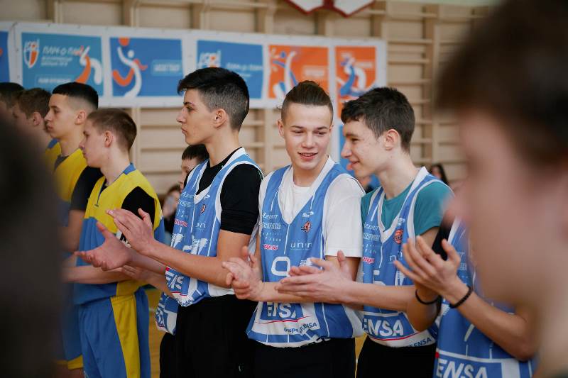 Об’єднує та мотивує: смілянські баскетболісти змагалися за першість у шкільних лігах
