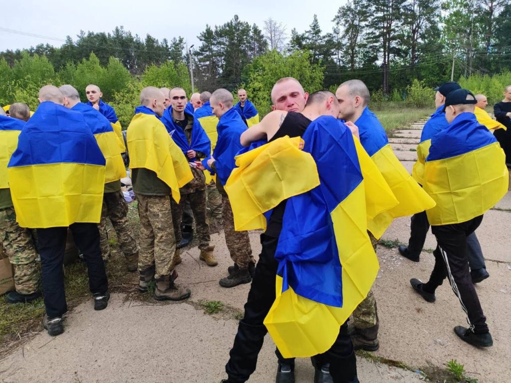 Наші вдома: з полону звільнили сімох захисників з Черкащини