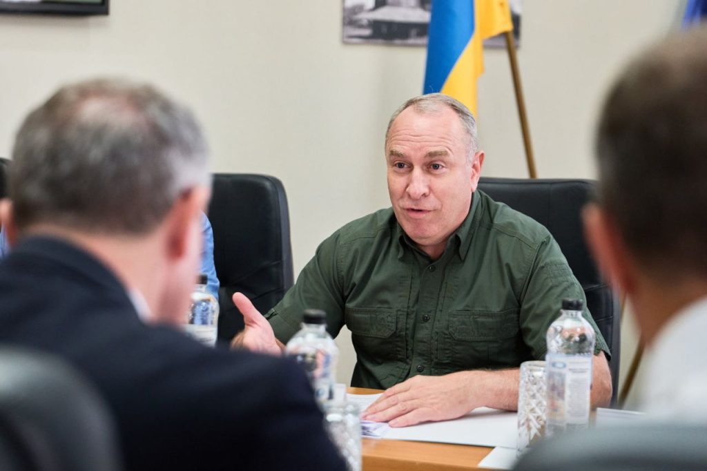 На фото - Ігор Табурець на зустрічі з Надзвичайним і Повноважним Послом Королівства Бельгія в Україні Люком Якобсом