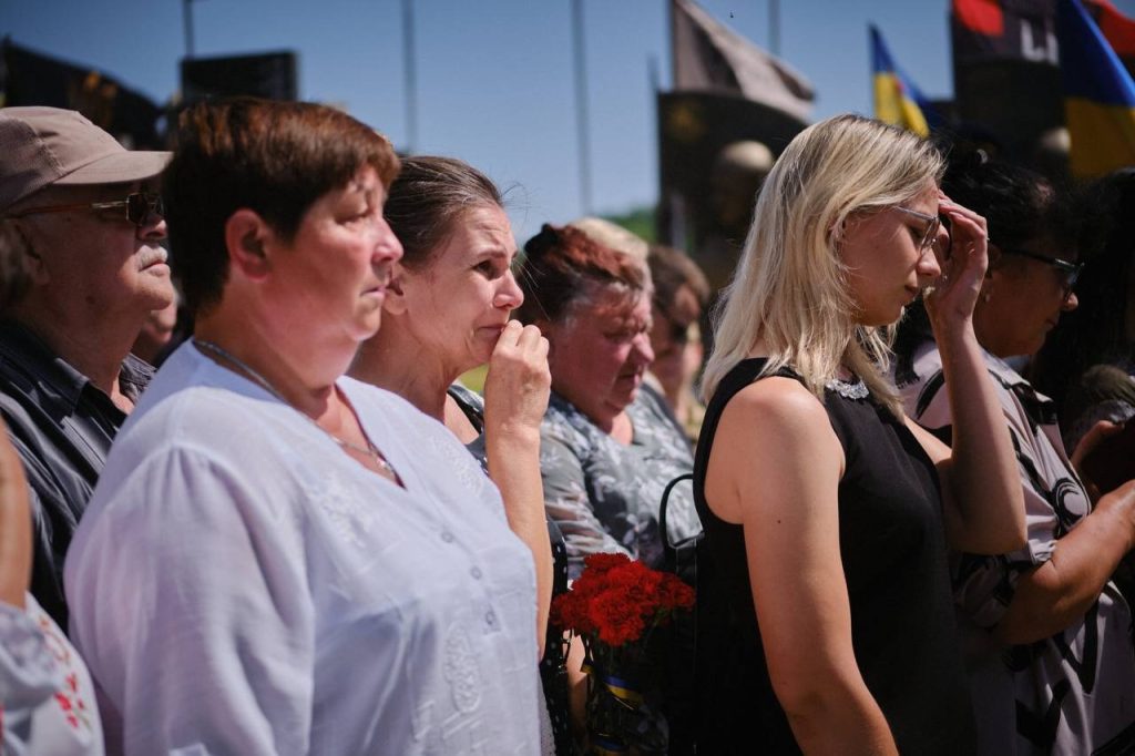 На фото - відкриття Меморіалу на Пантеоні Героїв
