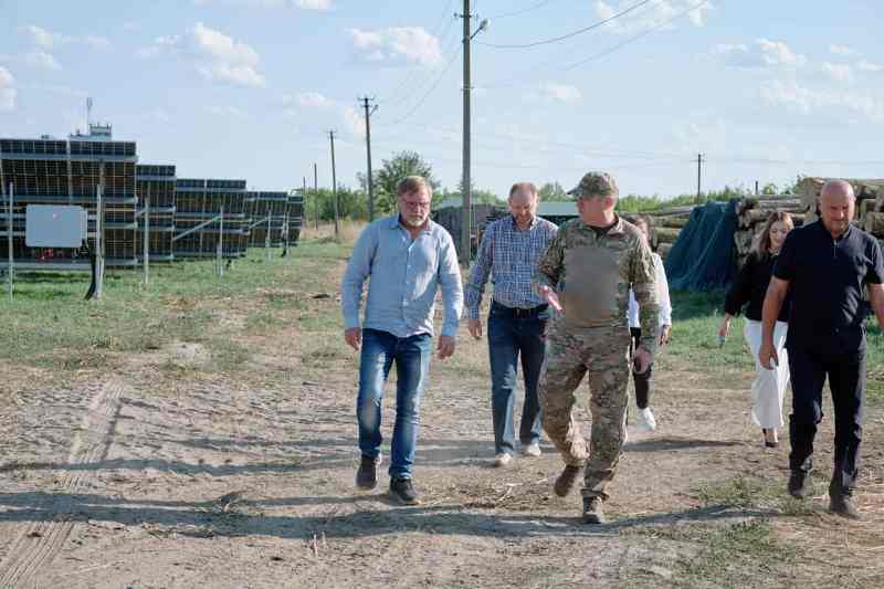На фото - На фото - Ігор Табурець на відкритті ще одної СЕС в області