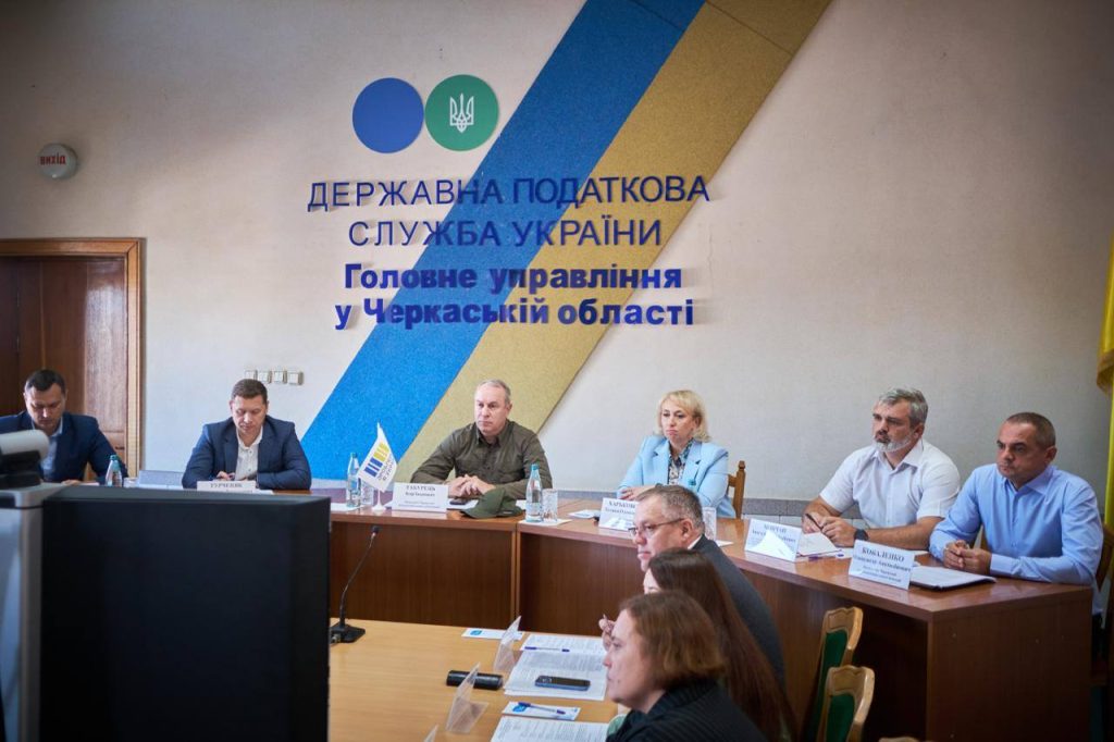 На фото - проведення зустрічі у межах платформи "Діалог влади та бізнесу"