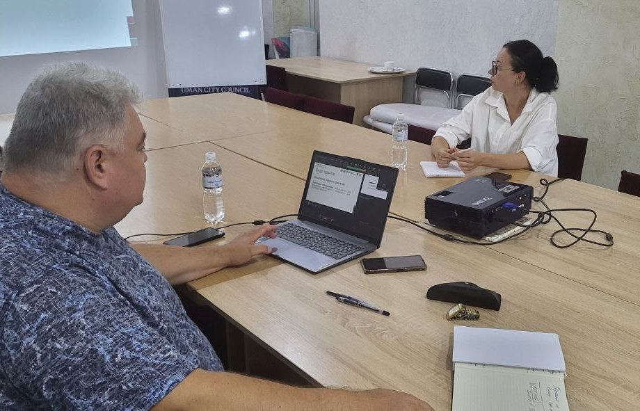 На фото - проведення тренінгу