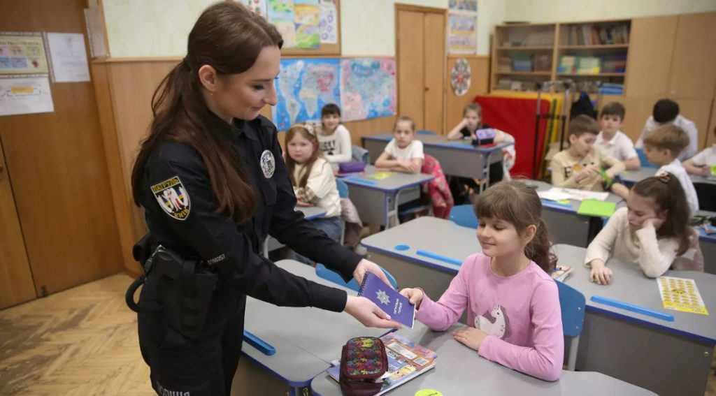 Фото без опису