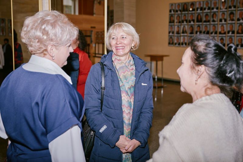 На фото - освітяни