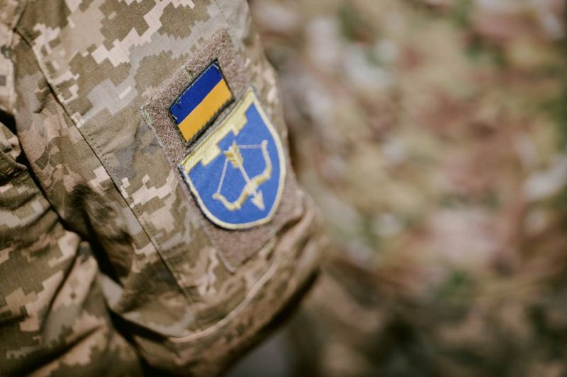 На фото - тероборонівцям із 118 бригади вручили державні й обласні відзнаки