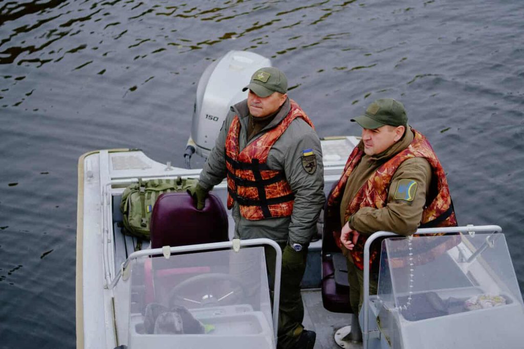 На фото - зарибнення Кременчуцького водосховища