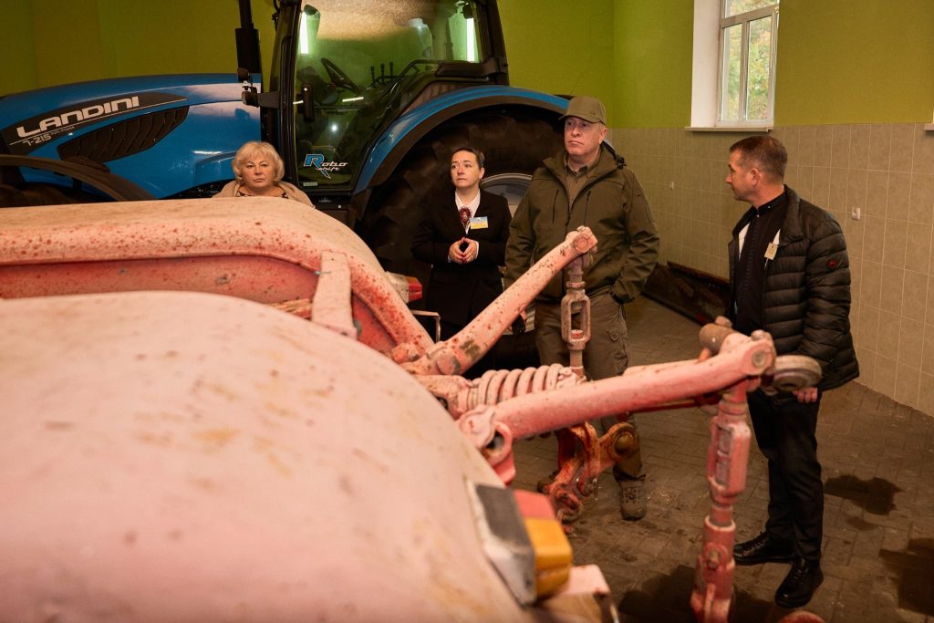 На фото - Ігор Табурець на зустрічі з колективом