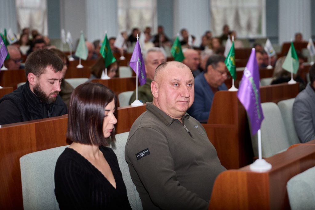 На фото - сесія обласної ради