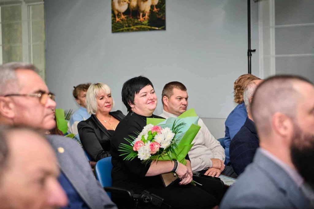 На фото - зустріч з виробниками на базі "Миронівської птахофабрики", що входить до складу компанії "МХП"