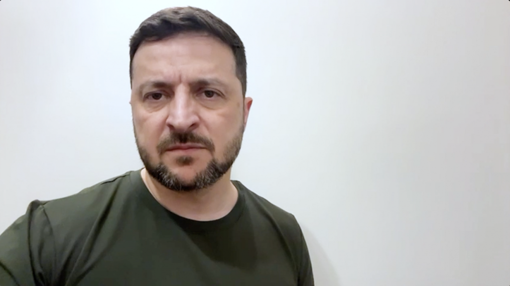 На фото - Президент