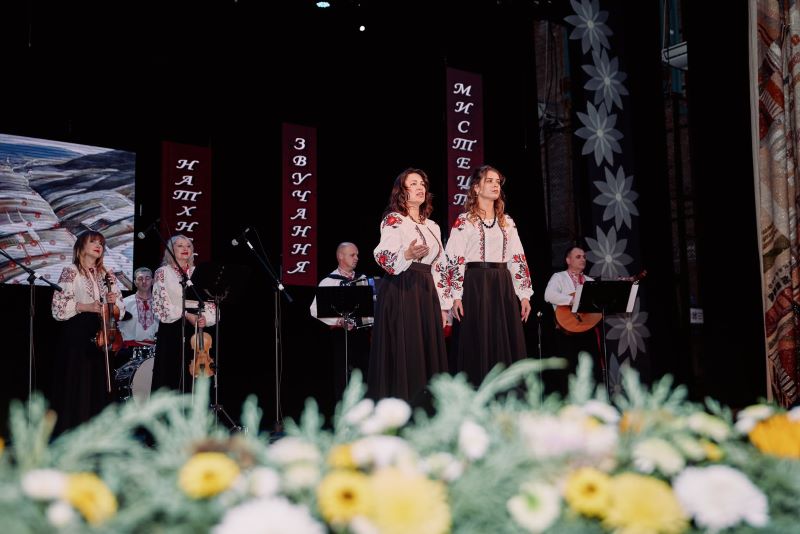 На фото - урочистості до 70-річчя філармонії