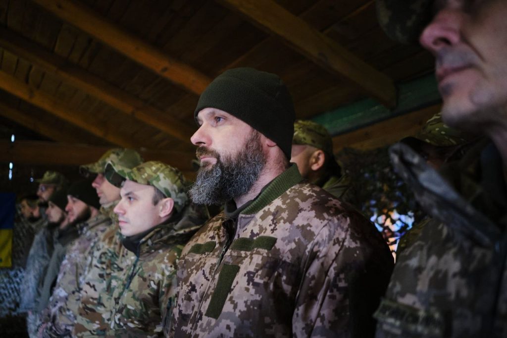 На фото -  від Черкащини – оборонцям: Ігор Табурець навідав черкаські підрозділи
