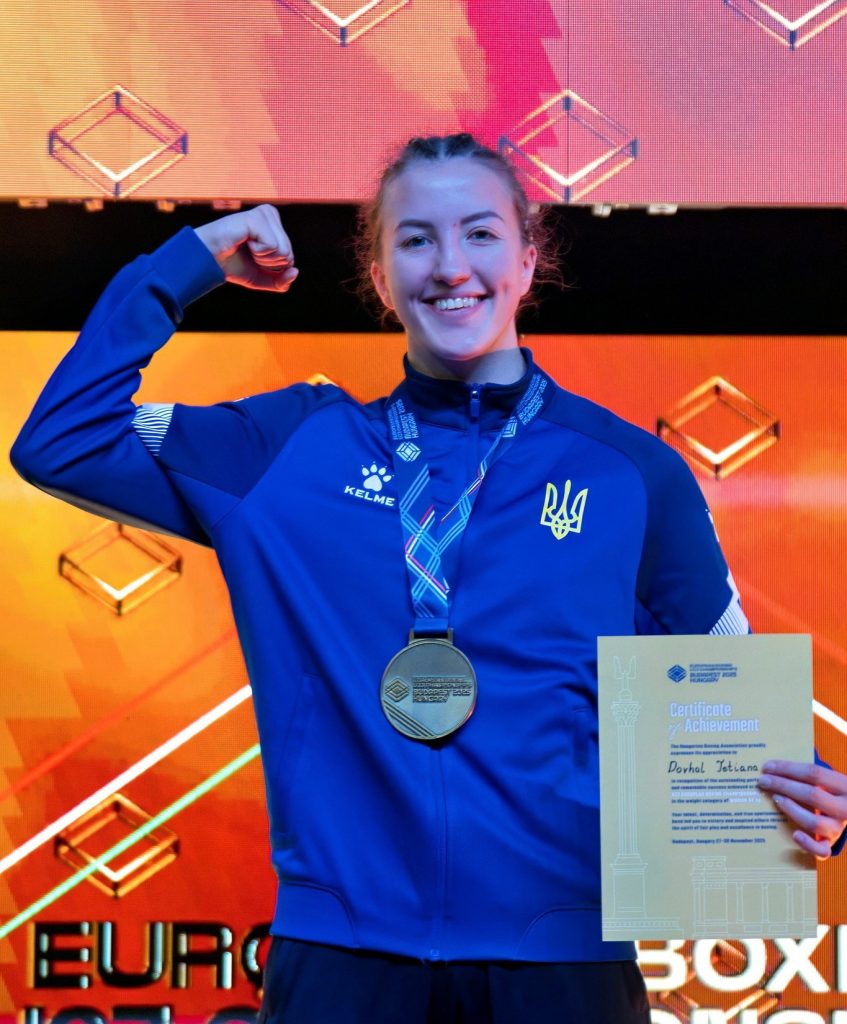 На фото - краща спортсменка місяця на Черкащині