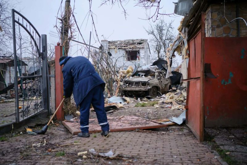 На фото - наслідки ворожої атаки на Черкаси