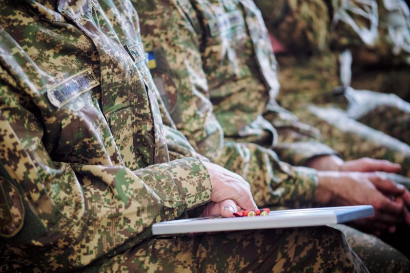 На фото - захисників і захисниць відзначили на Черкащині