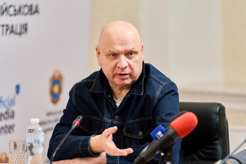 На фото - Юрій Гончаров