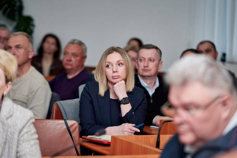 На фото - Діалог влади та бізнесу: Черкащина долучилася до роботи національної платформи