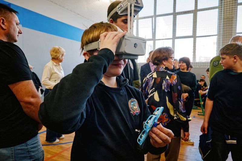 На фото - На Черкащині відбувся регіональний робофест