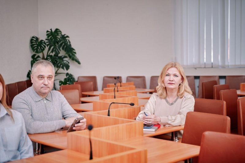 На фото - Діалог з громадами: соціальна політика