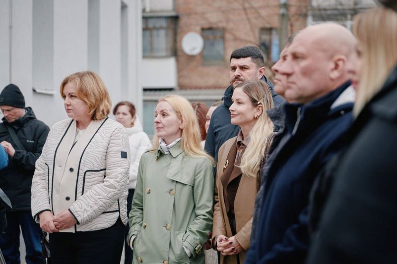 На фото - Наталія Кравченко і міські владці