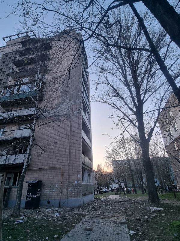 На фото - Ігор Табурець про ліквідацію наслідків ворожої атаки на обласний центр