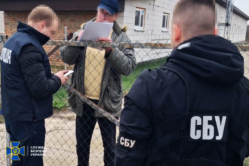 На фото - На Черкащині викрили незаконний видобуток піску на 750 млн грн