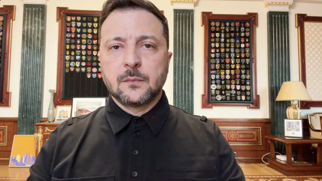 На фото - Звернення Президента України