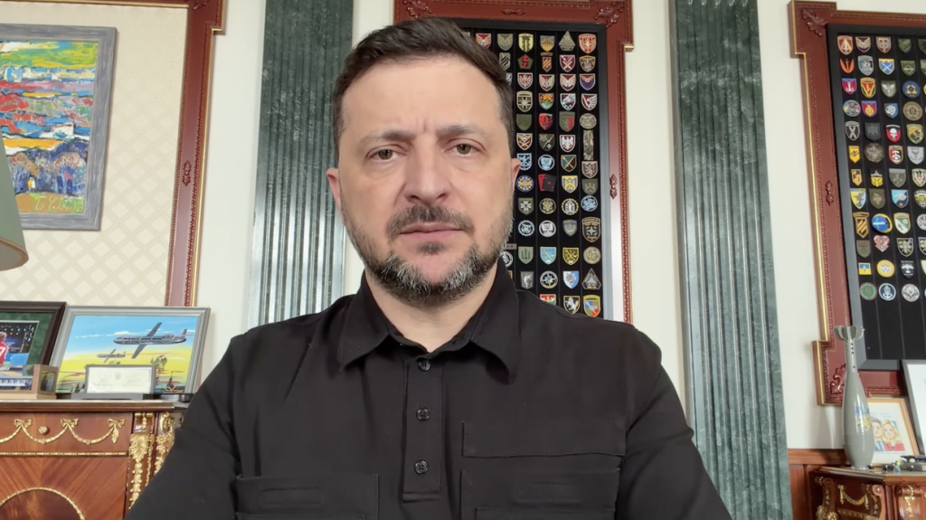 На фото - Звернення Президента України