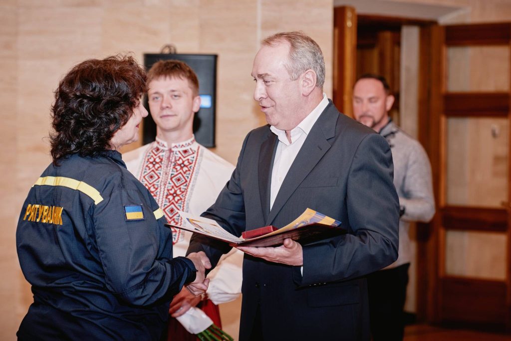 На фото - на Черкащині відзначили науковців
