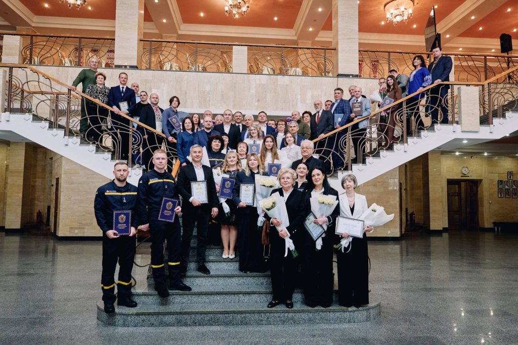 На фото - на Черкащині відзначили науковців