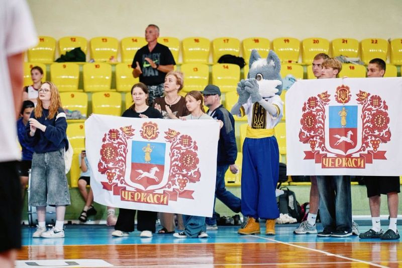 На фото - Пліч-о-пліч: у Черкасах відгримів фінал Всеукраїнських шкільних ліг