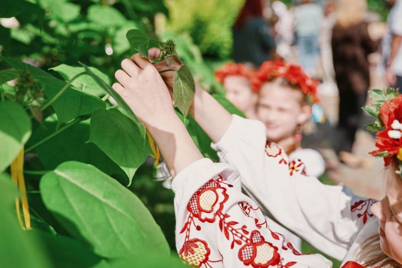 На фото - на Черкащині вшанували пам’ять загиблих дітей