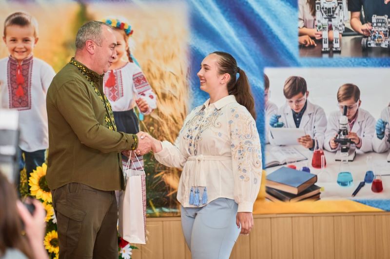 На фото Гордість Черкащини: в області відзначили переможців і призерів учнівських олімпіад