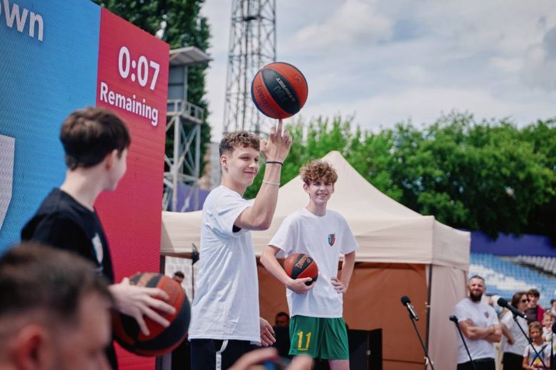 На фото - Пліч-о-пліч до перемоги: Черкащина приймає фінали шкільних ліг