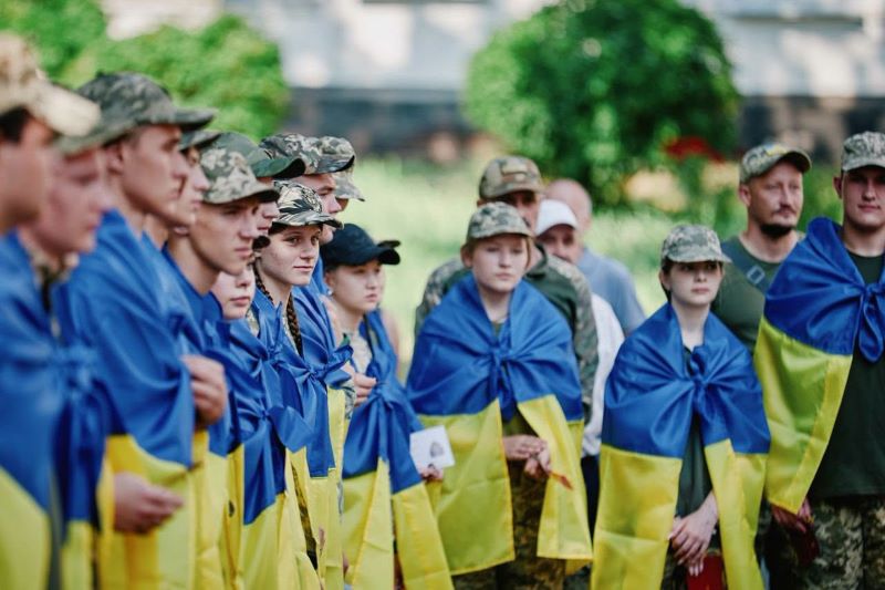 На фото - Відмінник захисту України: на Черкащині вручили почесні відзнаки