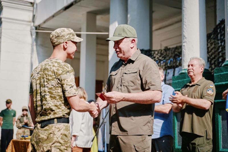 На фото - Відмінник захисту України: на Черкащині вручили почесні відзнаки