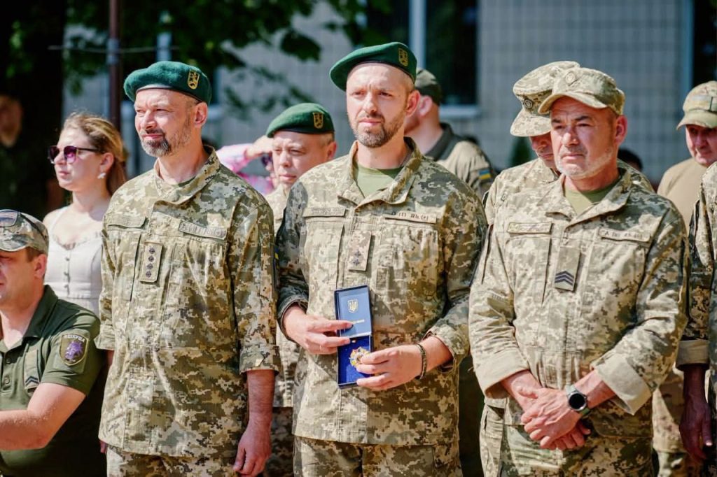 На фото - У Черкасах відбулися заходи з нагоди 30-ї річниці Конституції України