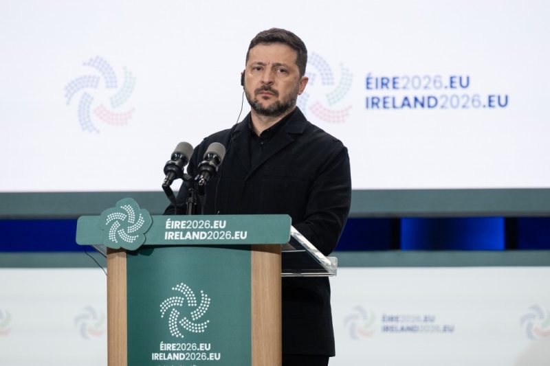 на фото - Заява Президента України під час спільного з Прем’єр-міністром Ірландії спілкування з медіа