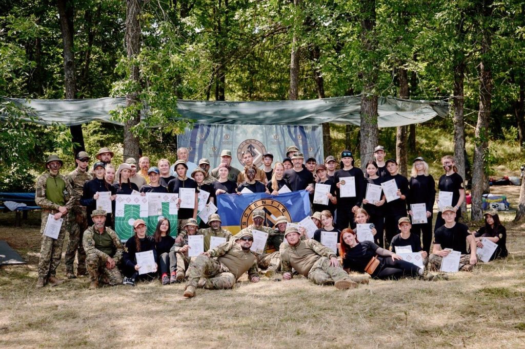 На фото - На Черкащині завершився молодіжний табір «Гарт»