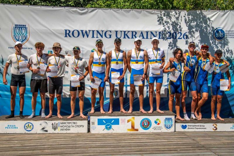 На фото - Черкаські спортсмени вибороли низку нагород на Чемпіонаті України з академічного веслування