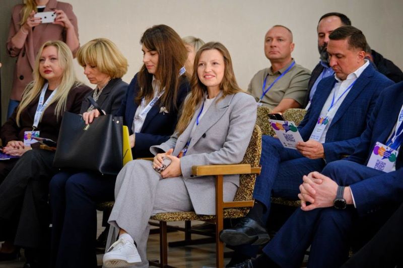 На фото - Інвестиції в освіту – інвестиції в майбутнє: на Черкащині пройшов Саміт міських голів
